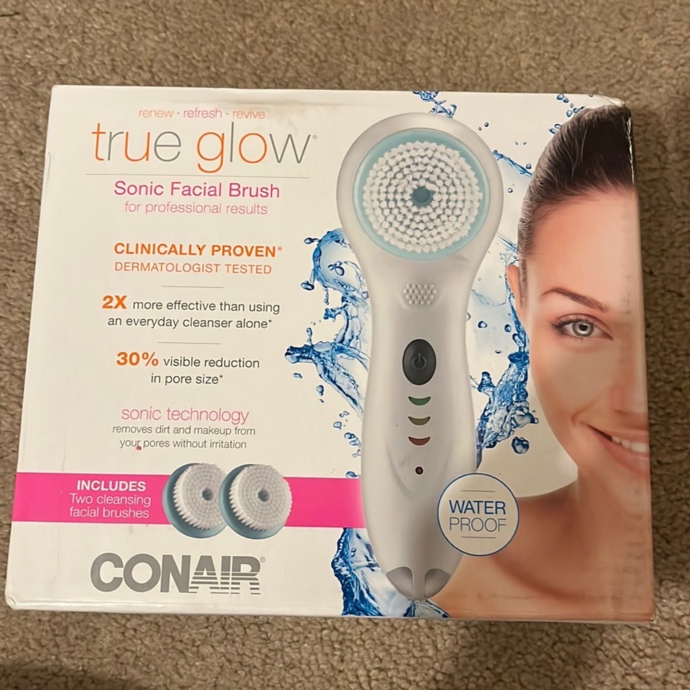 Sonic facial brush